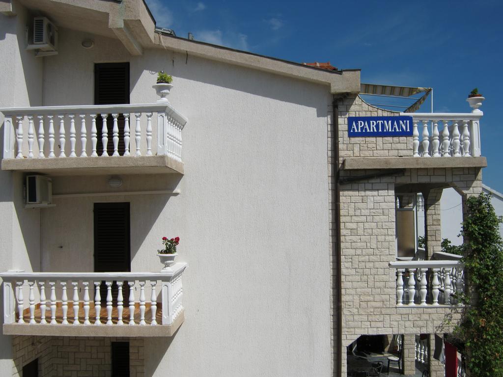 Apartments Nestor Tribalj Екстериор снимка